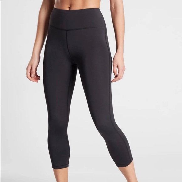 Petite Yoga Capri Pants